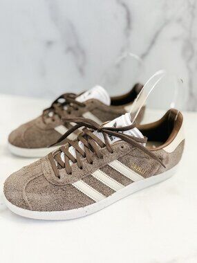 New adidas Gazelle Womens Sneaker Earth Strata White, Size 10